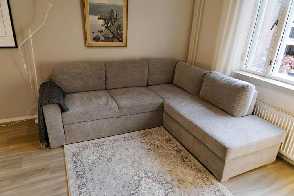 Mukava Saunallinen Kaksio Omalla Sisaeaenkaeynnillae Ja Ilmaisella Autopaikalla Kuopio Exteriér fotografie
