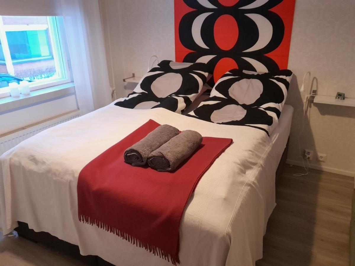 Mukava Saunallinen Kaksio Omalla Sisaeaenkaeynnillae Ja Ilmaisella Autopaikalla Kuopio Exteriér fotografie