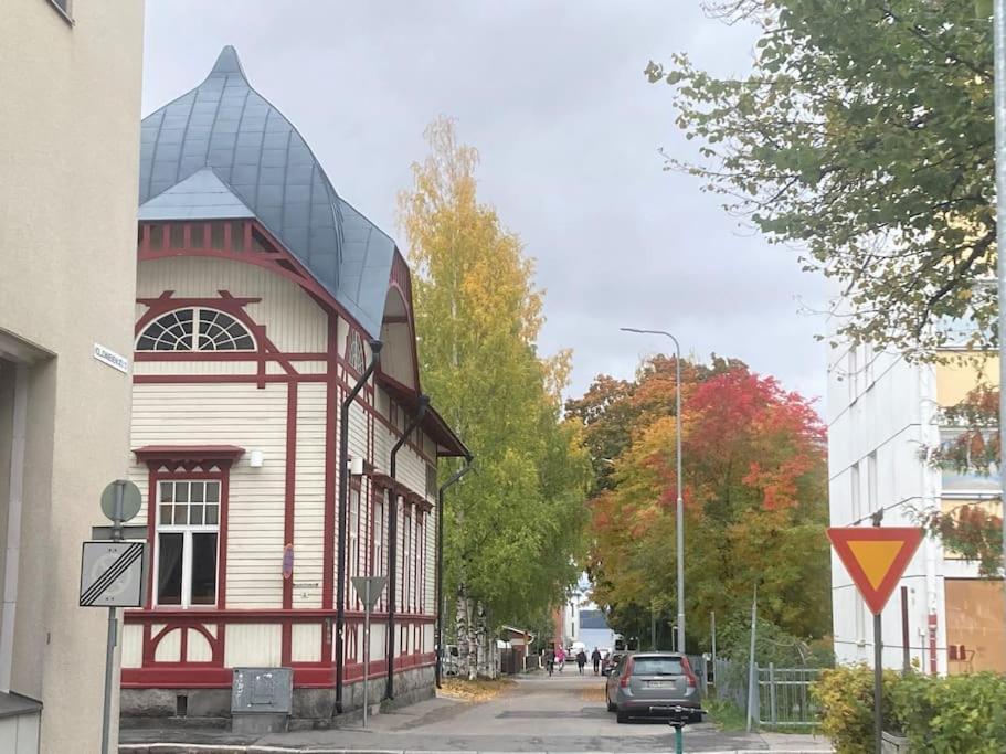 Mukava Saunallinen Kaksio Omalla Sisaeaenkaeynnillae Ja Ilmaisella Autopaikalla Kuopio Exteriér fotografie